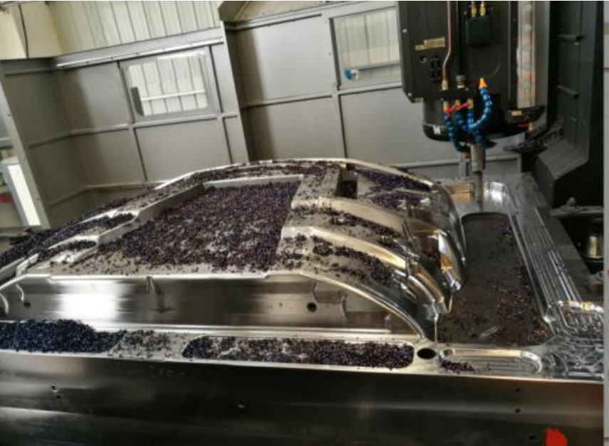 汽车内饰件老化与车内空气污染解析